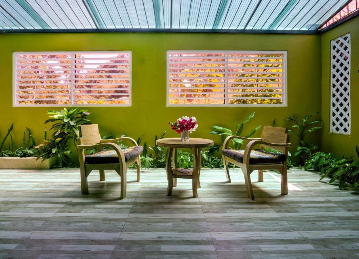 Butterfly Garden Villa Laem Set Beach Exterior photo
